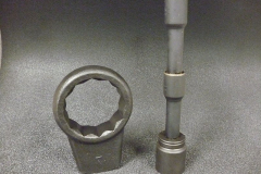 SA2829679 (RECOIL PISTON NUT REMOVER)-358